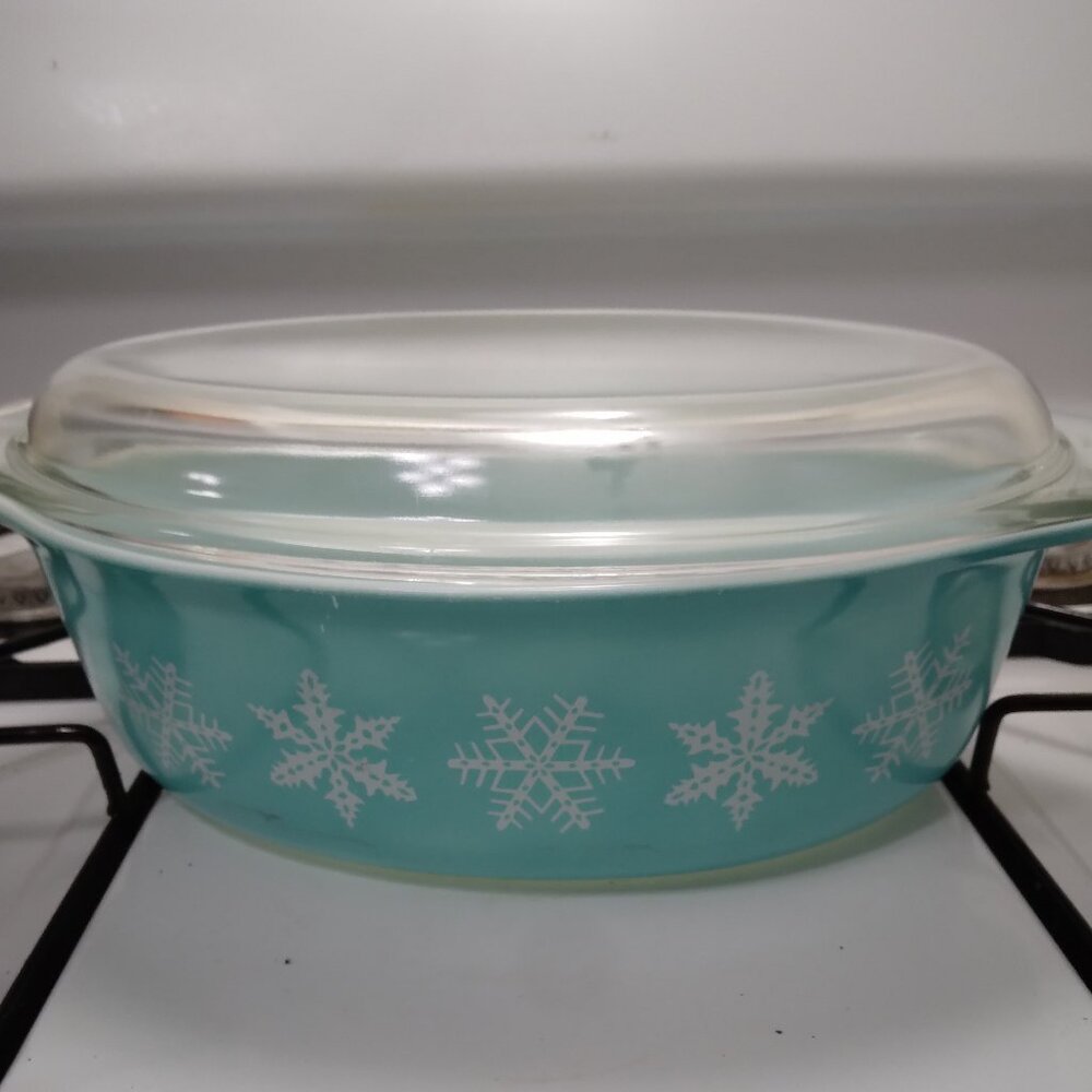Pyrex Snowflake Casserole